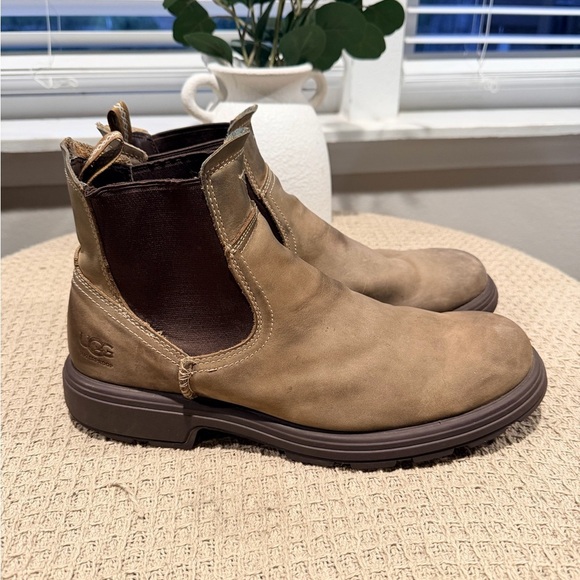 UGG Men’s Size 10.5 M Biltmore Chelsea Waterproof Slip On Boots Stout 1103789 main image 11